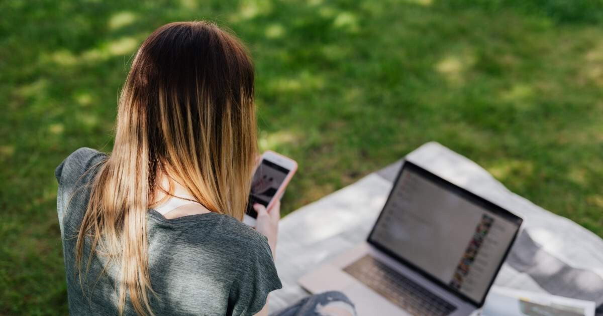 Image pour l'article Addiction aux réseaux sociaux : comment retrouver l'équilibre avec les médecines douces ?