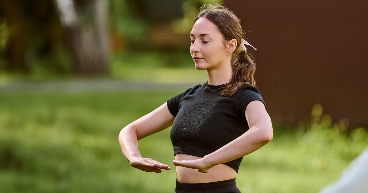 Image pour l'article Différence entre qi gong et tai chi : comment choisir ?