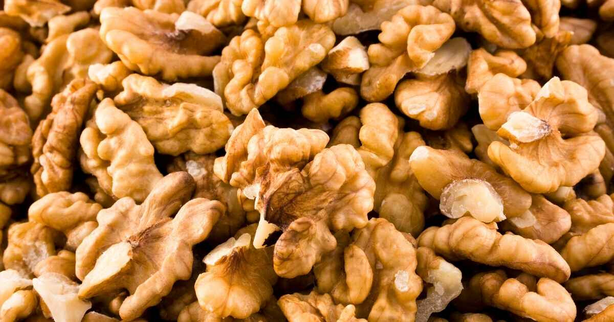 Image pour l'article Noix bienfaits : ce fruit à coque cache 8 super-pouvoirs insoupçonnés