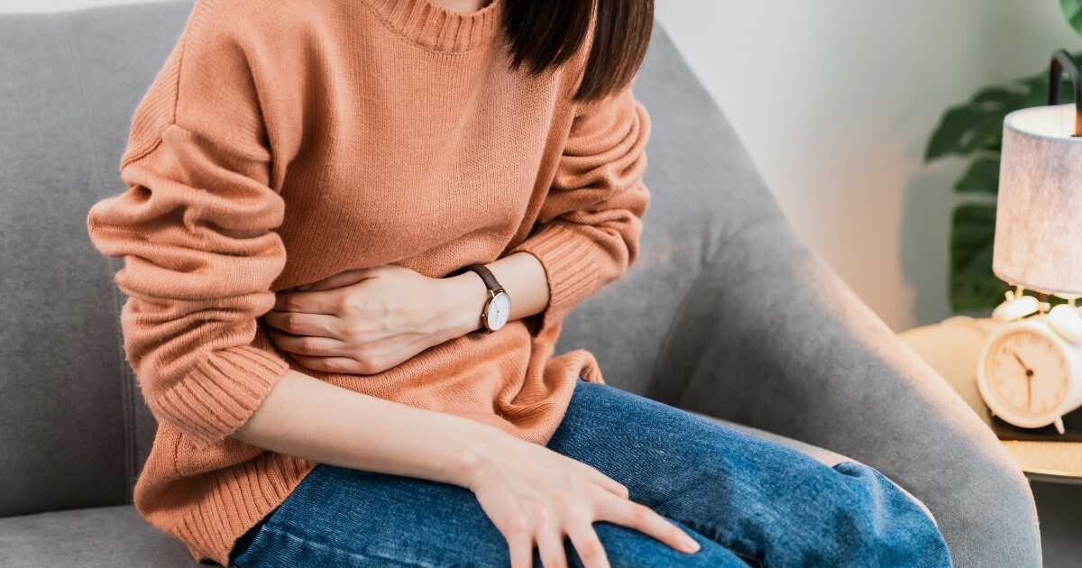 Article Réflexologie plantaire contre la constipation : pourquoi ça marche si bien ?